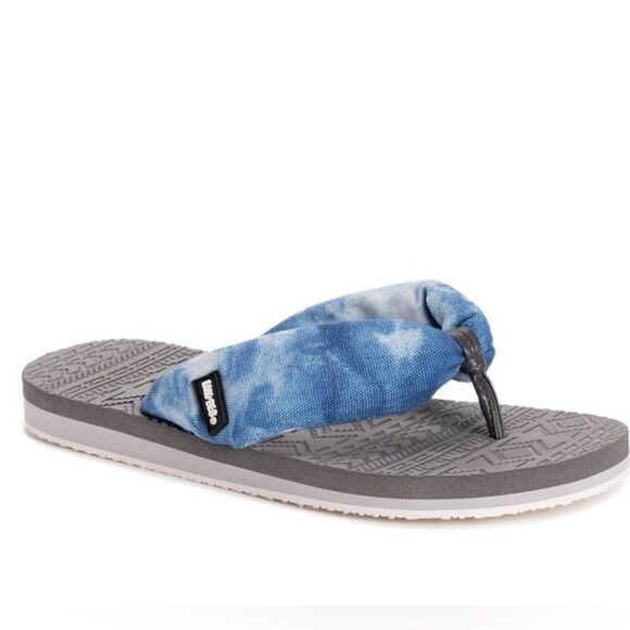 Muk Luks blue and white tie dye sandals - Picture 3 of 10